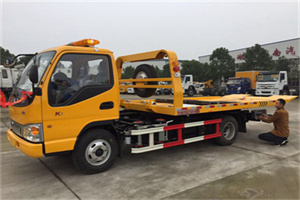 东港区哪里有拖车服务